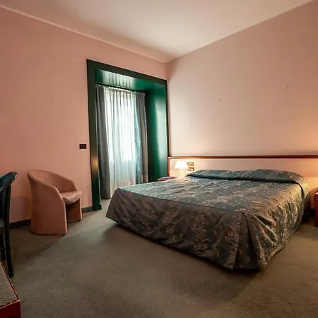 Hotel Diana 4*